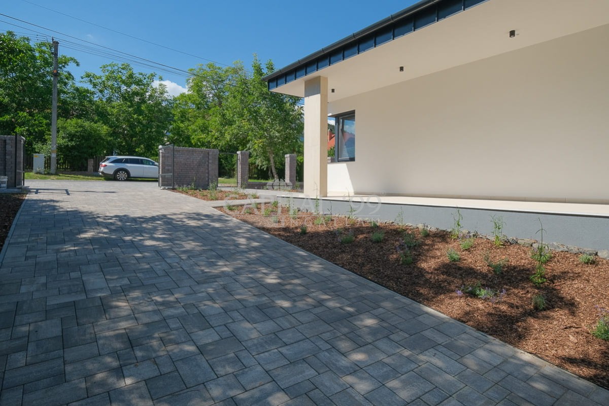 Family House - 4268