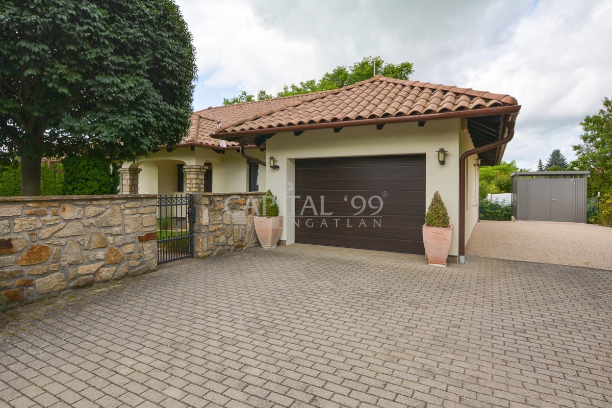 Family House - 4299