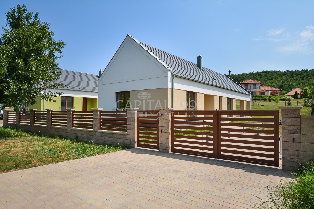 Family House - 4303