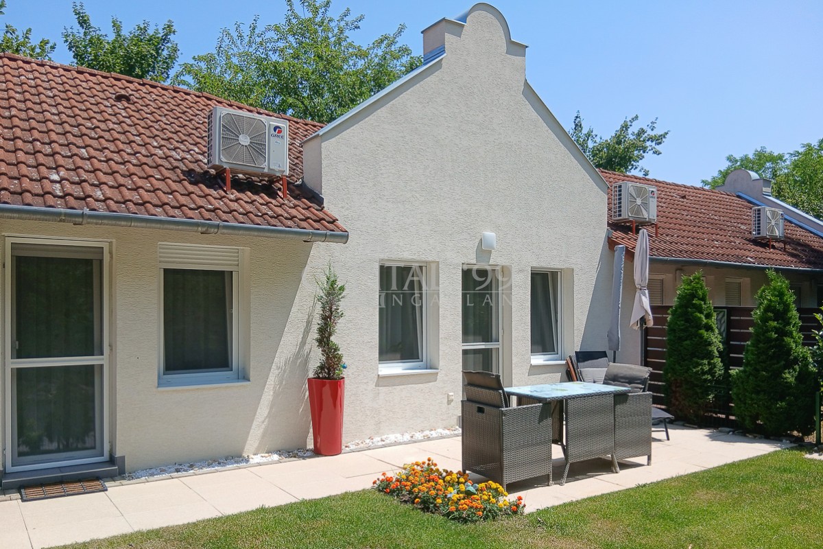 Flat - 4313