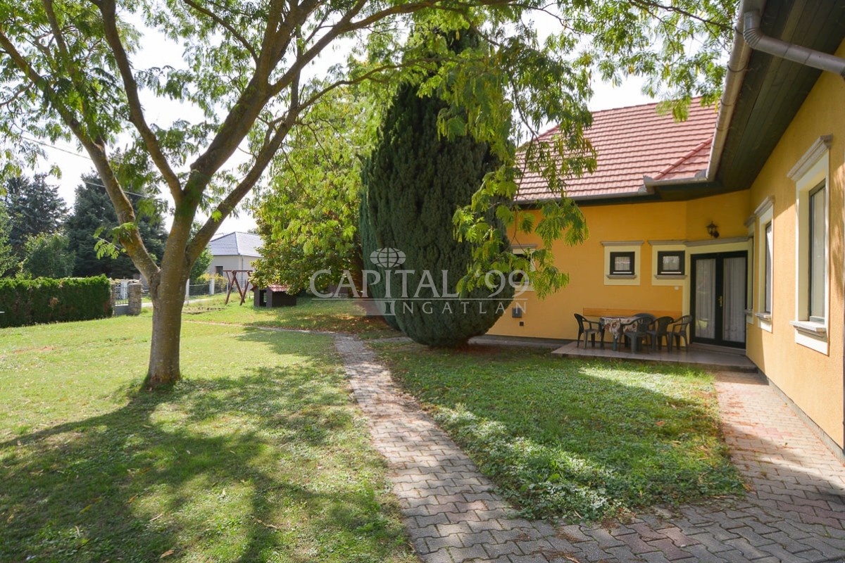 Family House - 4328