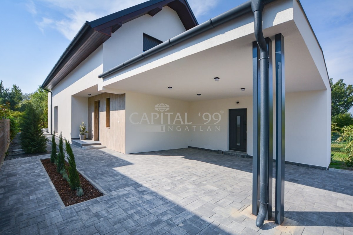 Family House - 4329