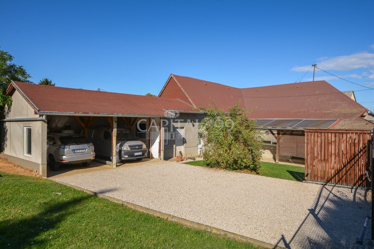 Family House - 4333