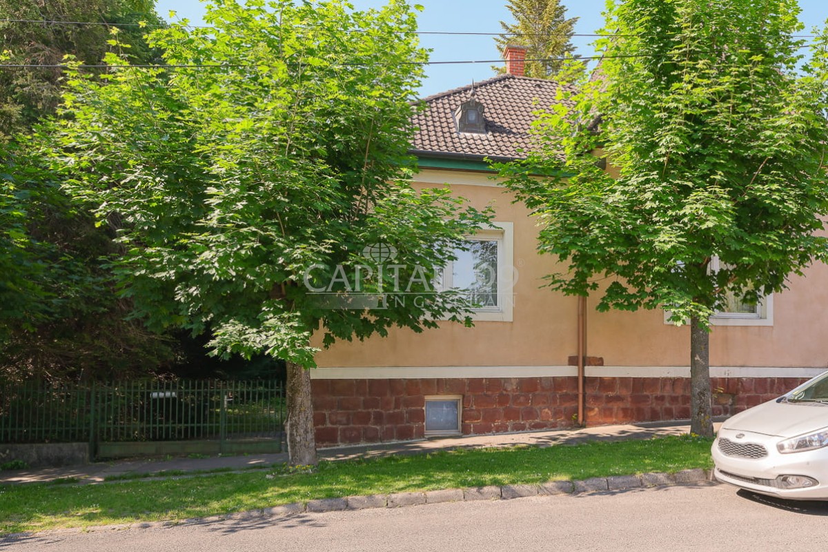 Family House - 4364