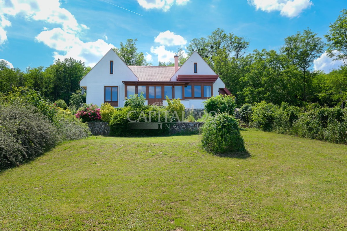 Family House - 4395