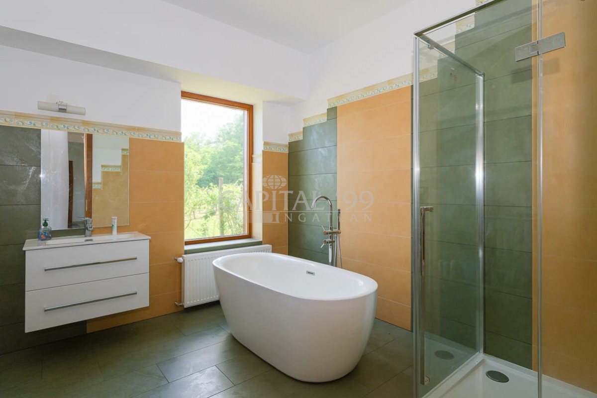 Family House - 4395