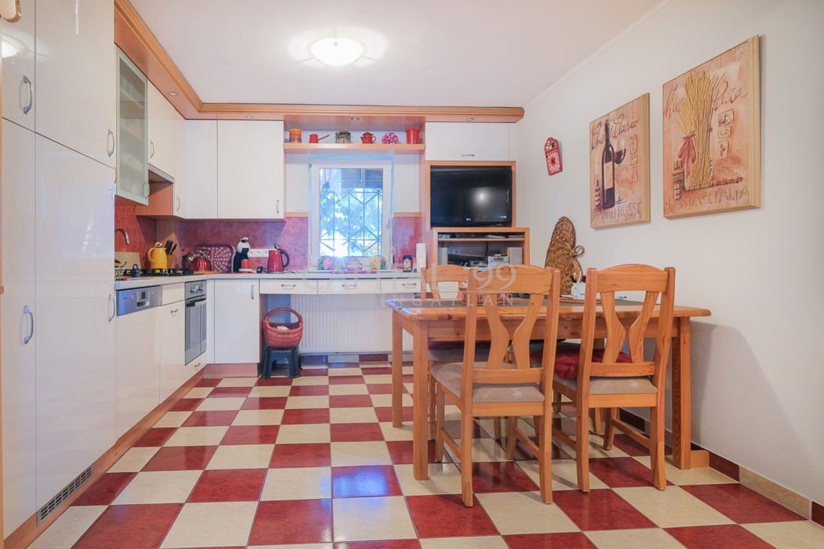 Family House - 4402