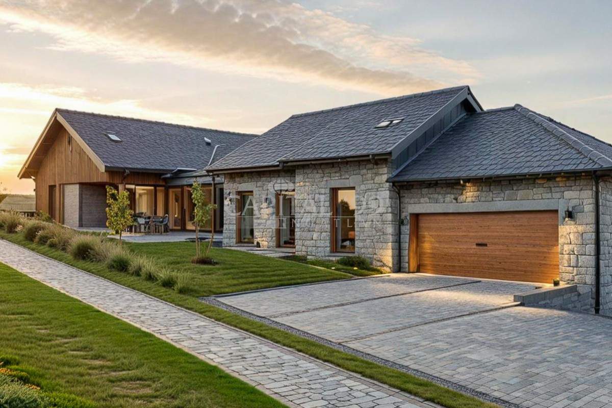 Family House - 4403