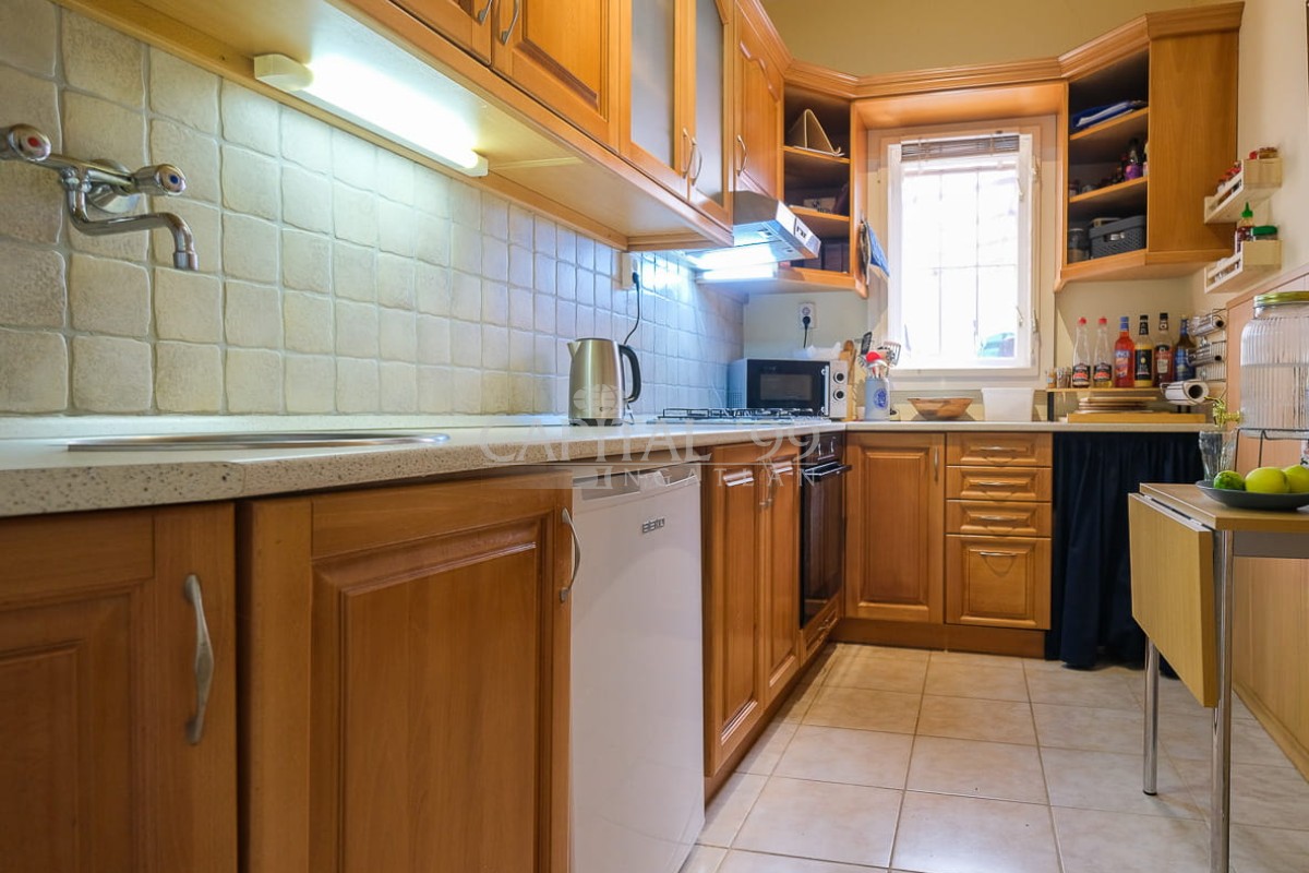 Family House - 4408