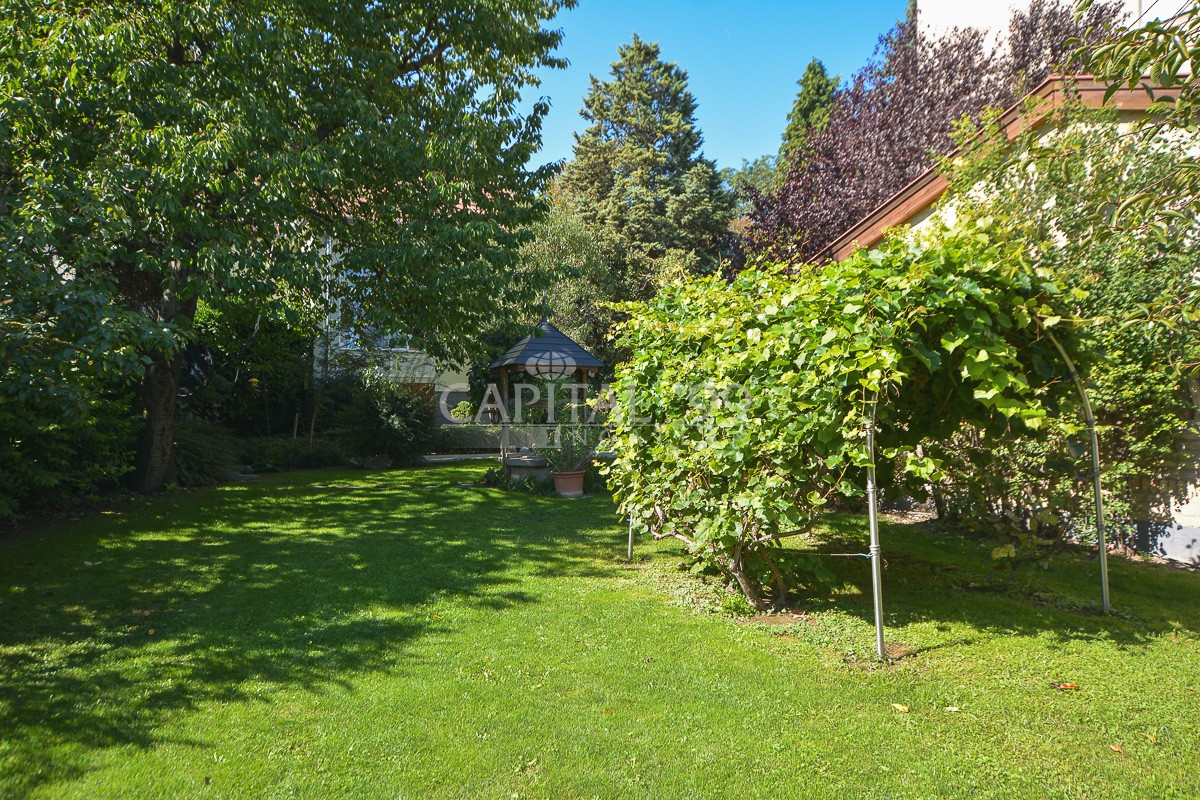 Family House - 4422