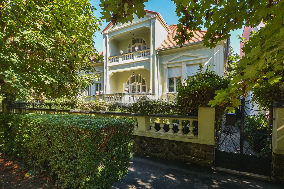 Family House - 4422