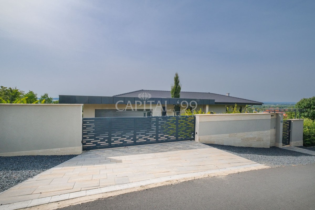 Family House - 4426