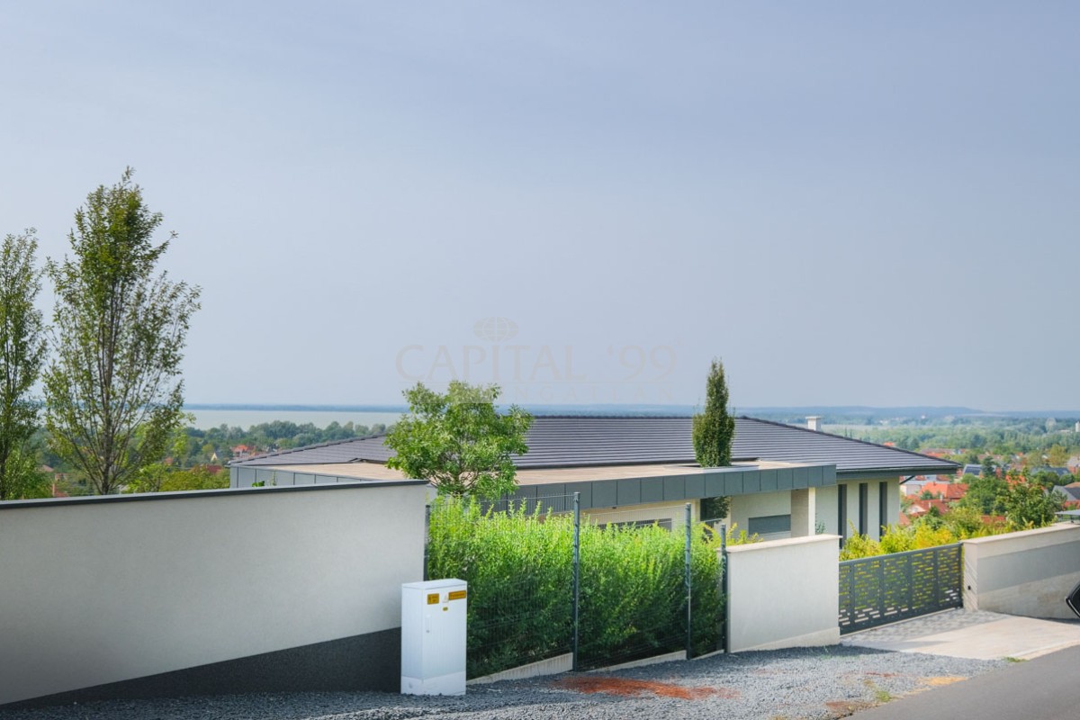 Family House - 4426