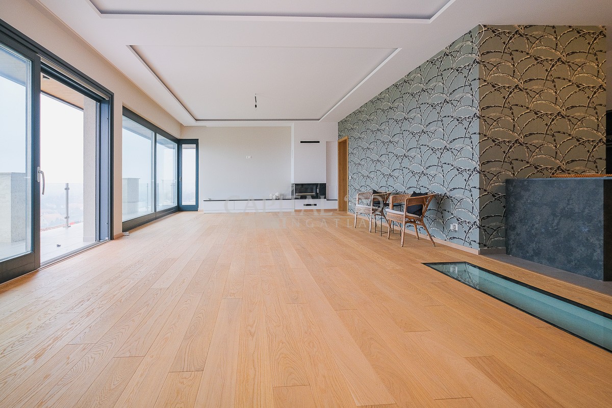 Family House - 4426