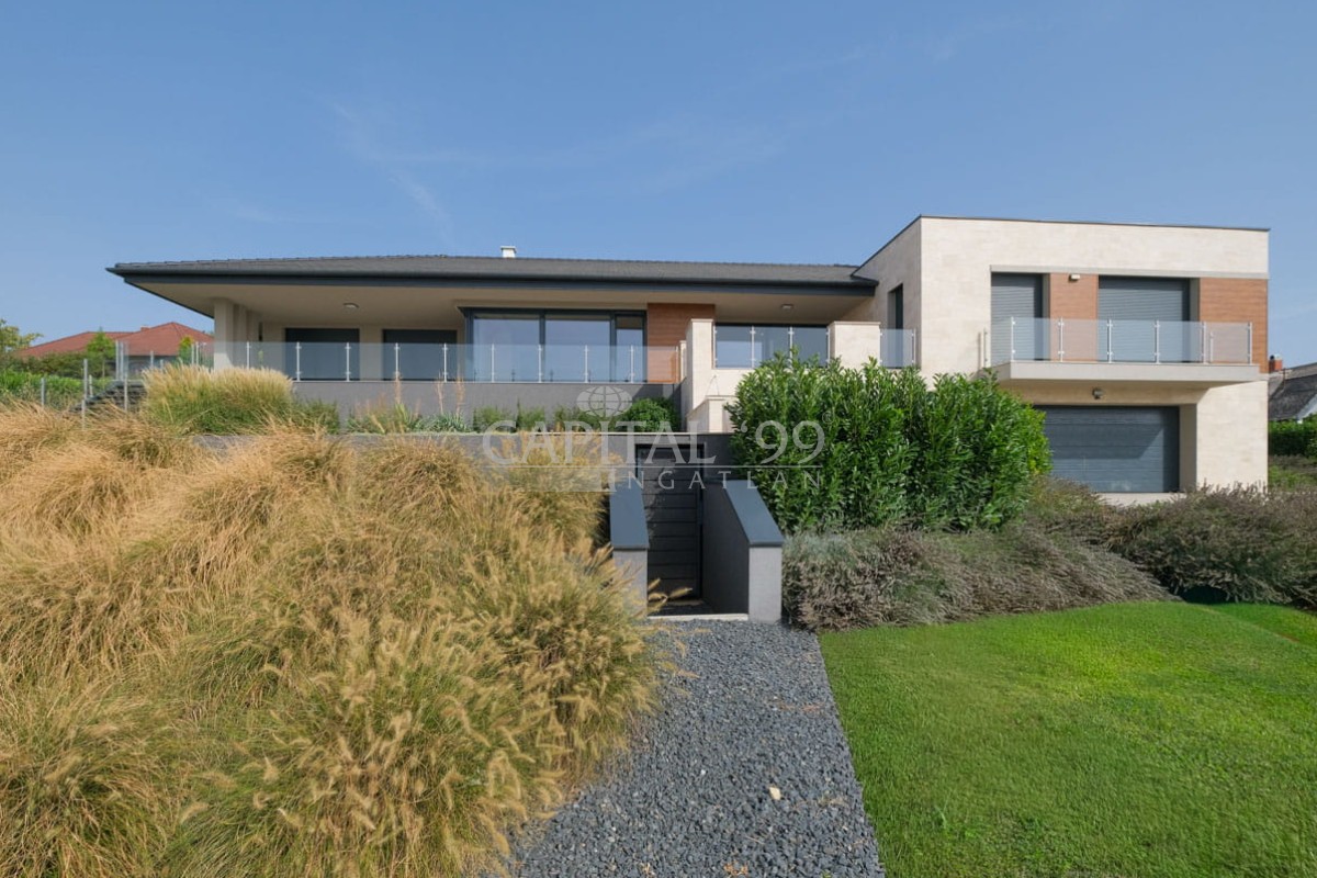 Family House - 4427