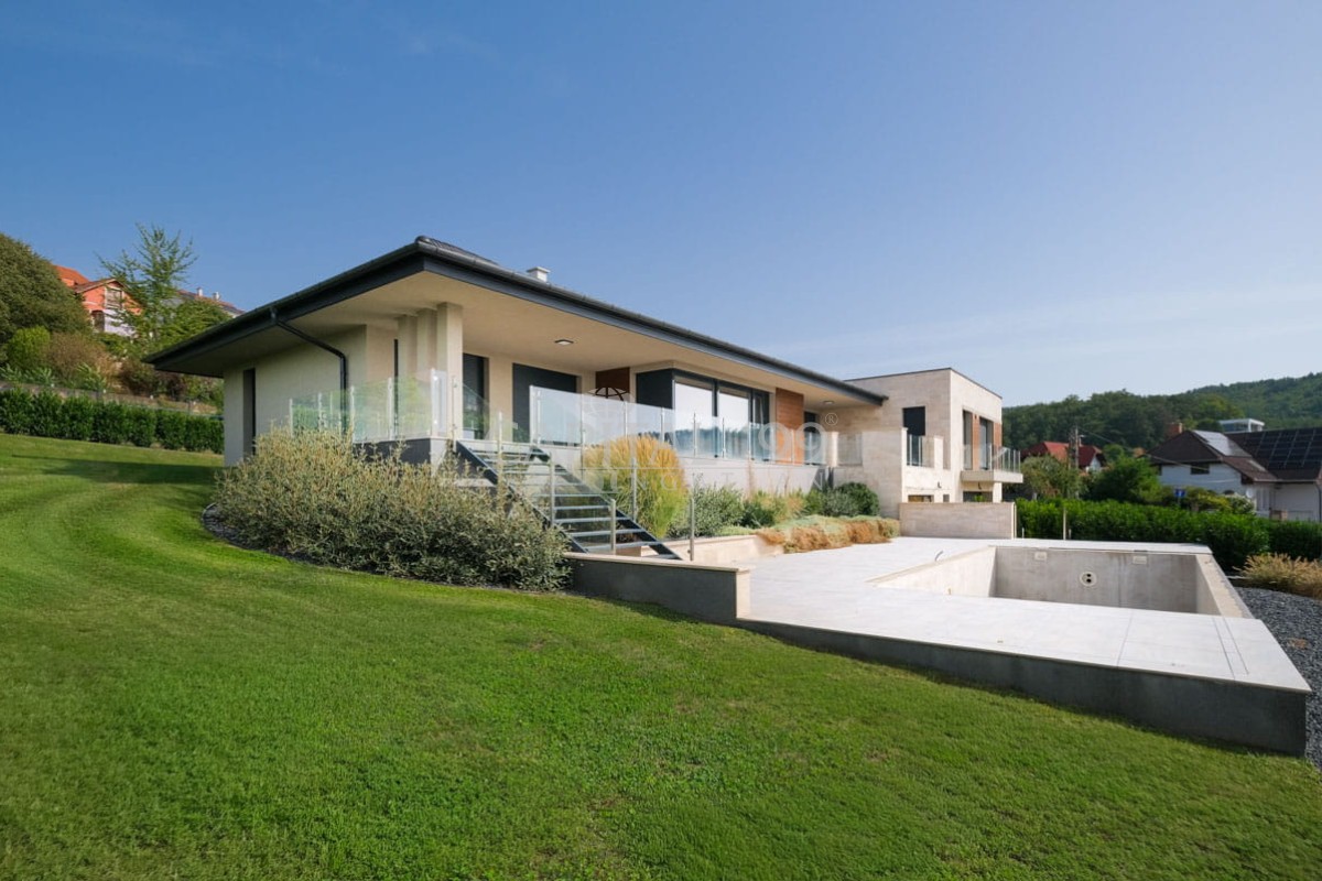 Family House - 4427