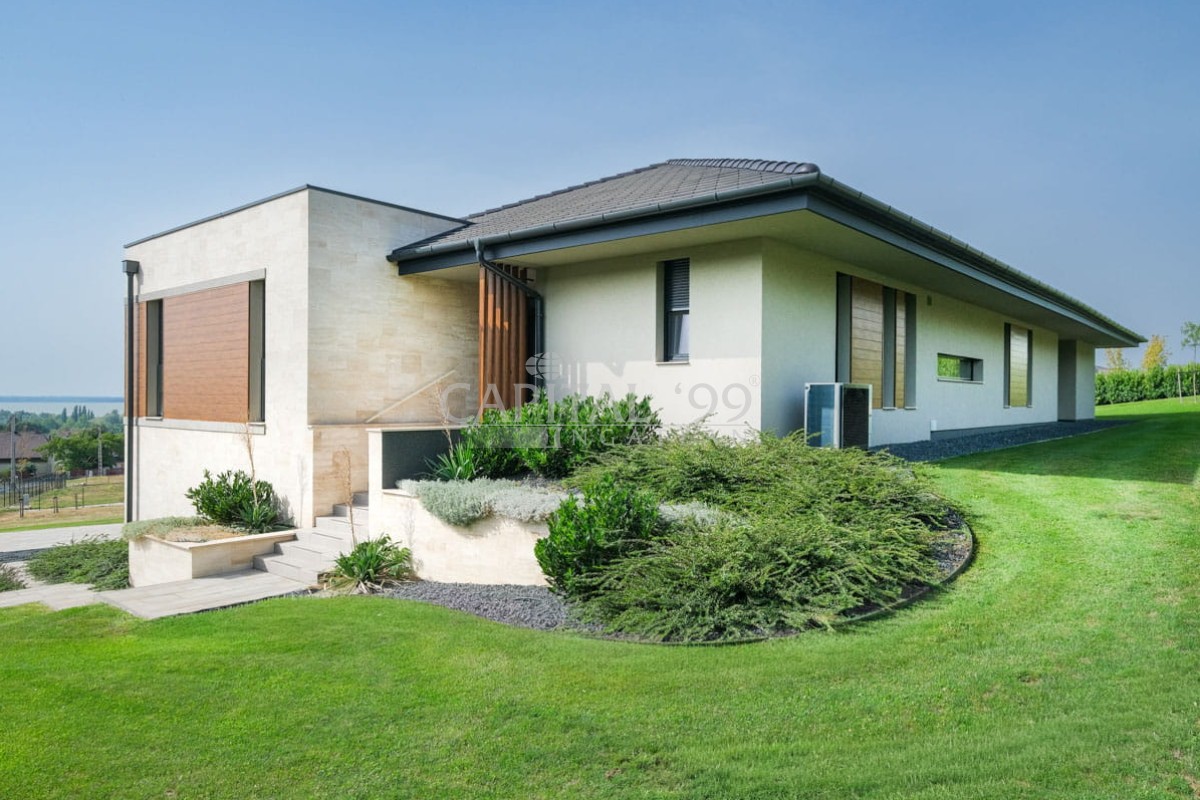 Family House - 4427